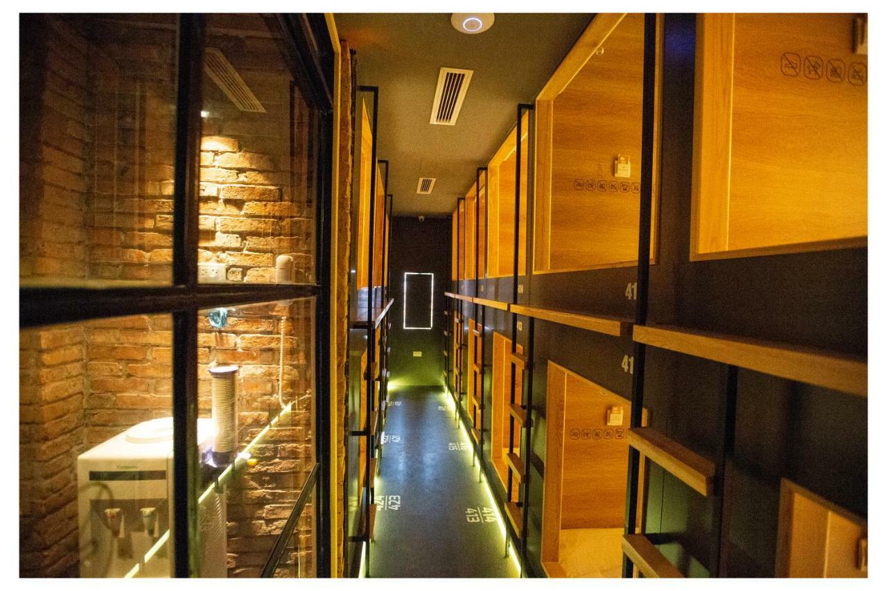 Khan Hoang Capsule Hotel (Adults Only) Hanói Exterior foto